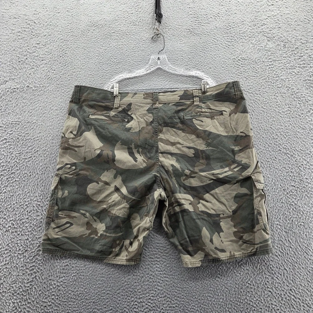 NEW Wrangler Mens Camo Print Cargo‎ Shorts 48x10 Green Regular Taper Canvas